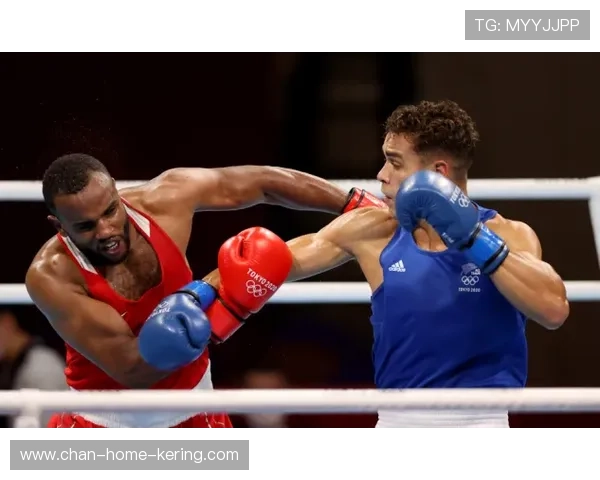 “2025世界运动会：四川省体育馆拳击赛场上演世界顶级拳手对决”